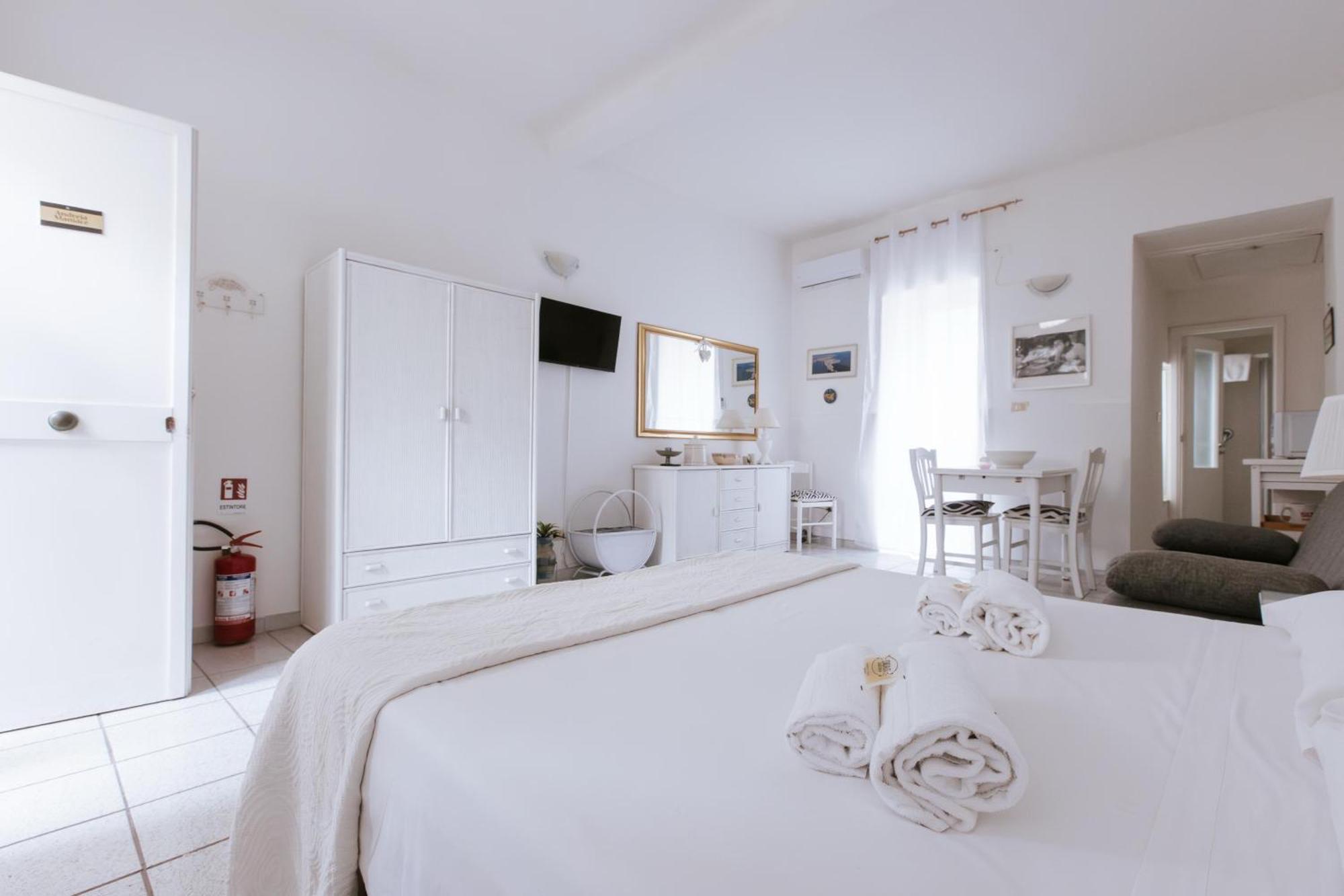 Andreja Maniace Apartment Сиракуза Екстериор снимка