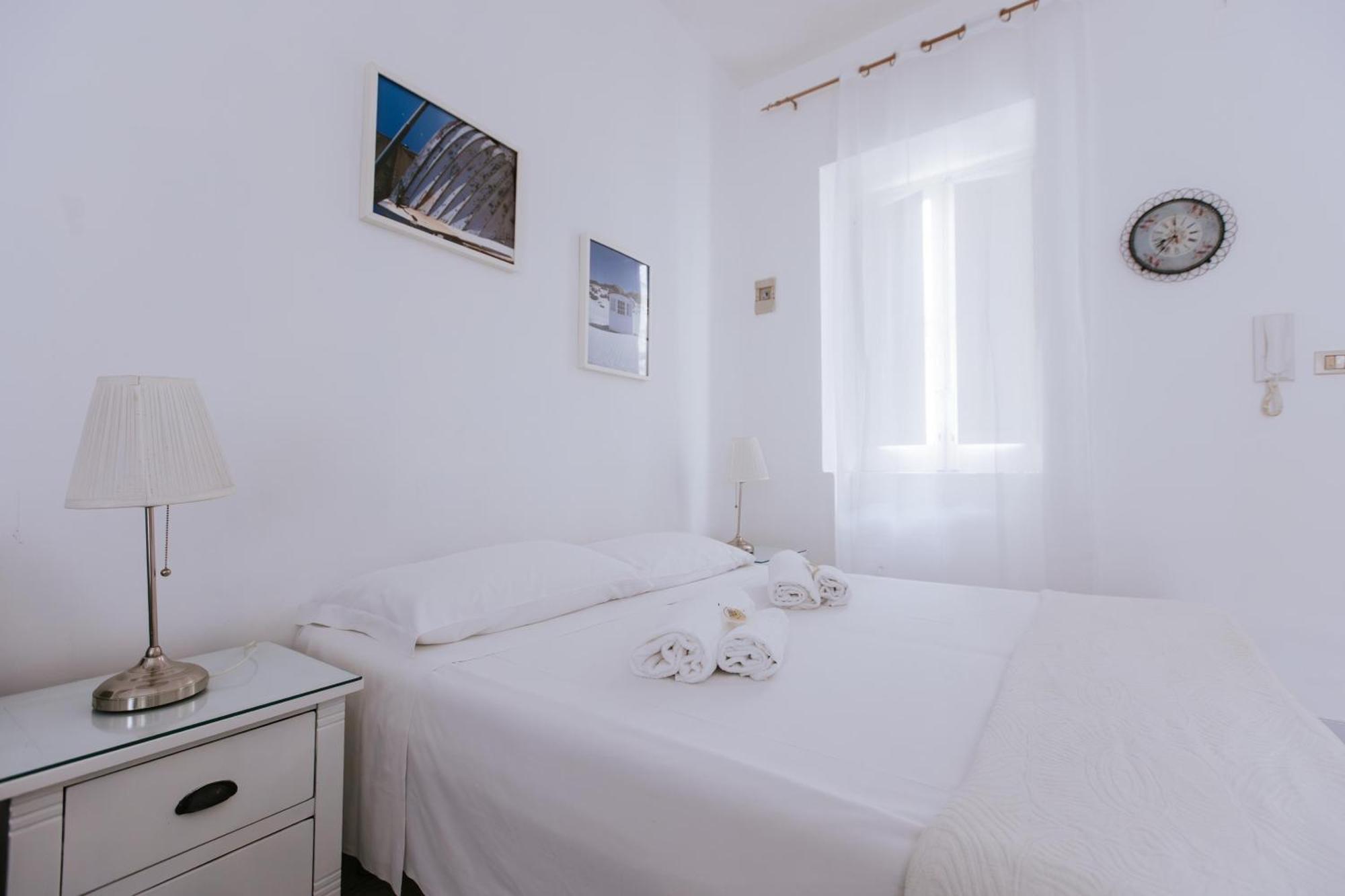 Andreja Maniace Apartment Сиракуза Екстериор снимка